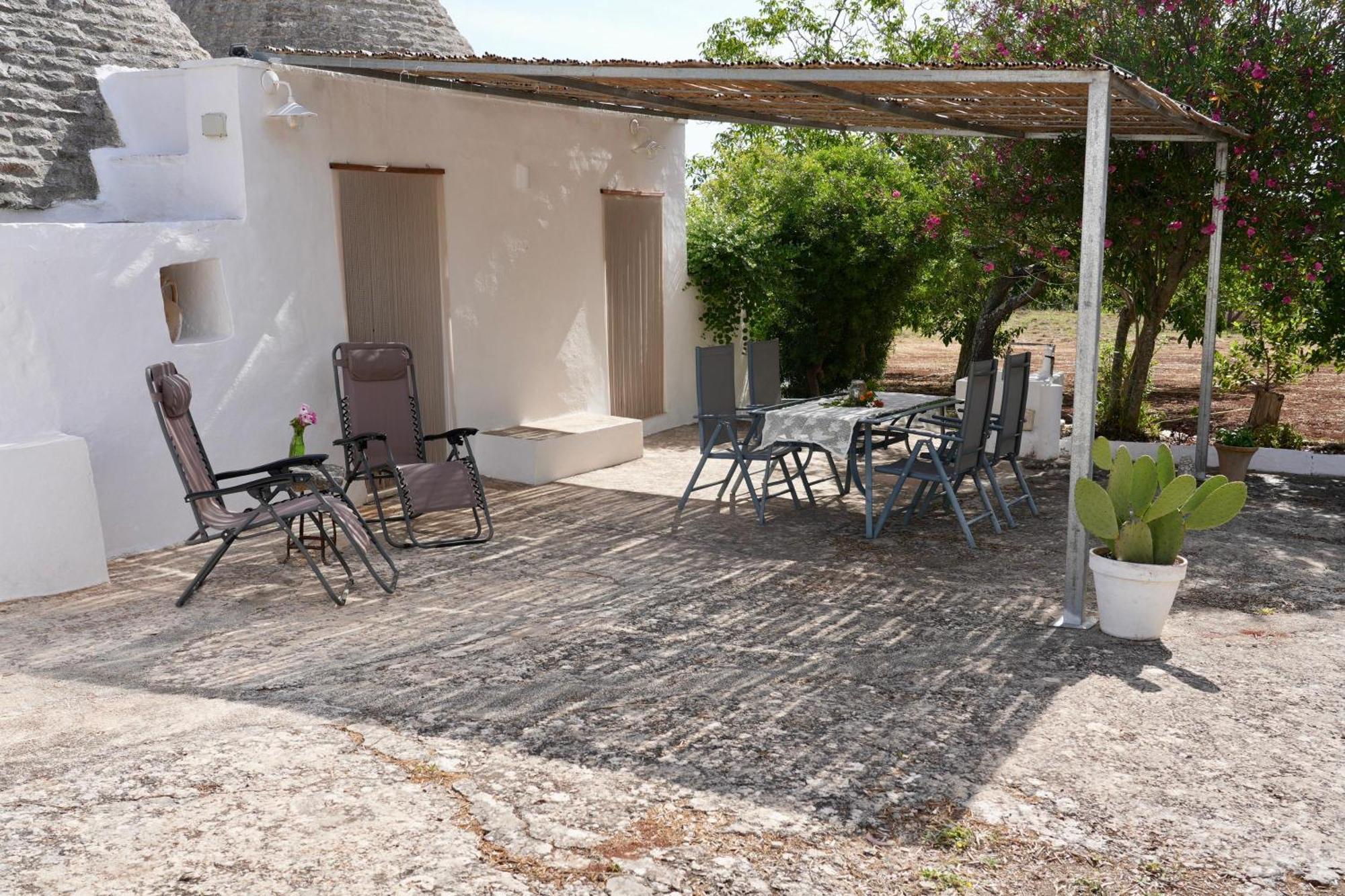 Trullo Canopo Ceglie Messapica Exterior photo